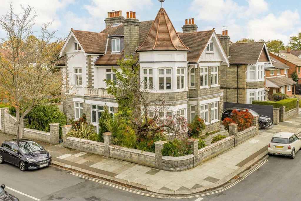 Property photo 1 of 14