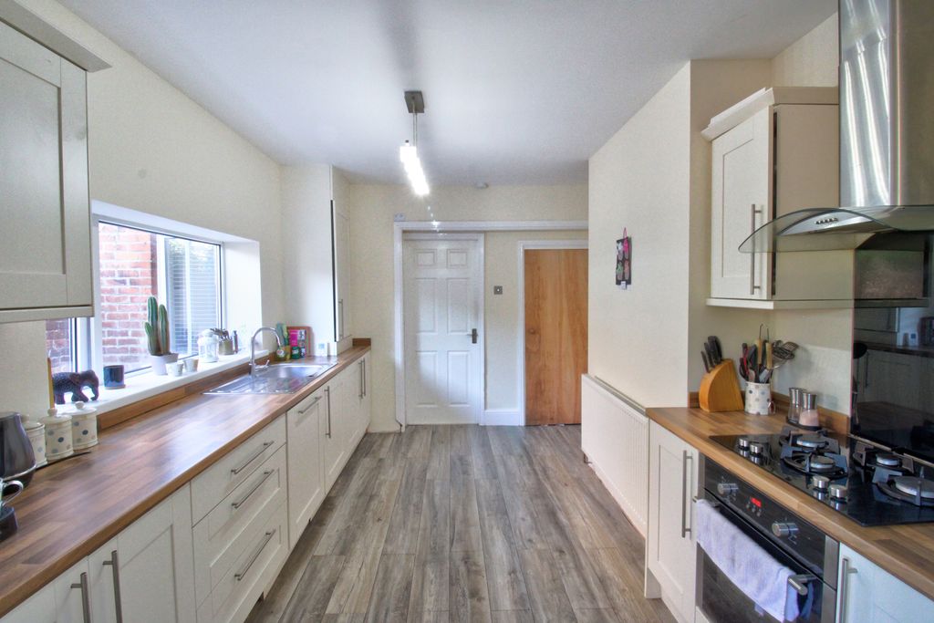 Property photo 3 of 48 Img_7384_5_6