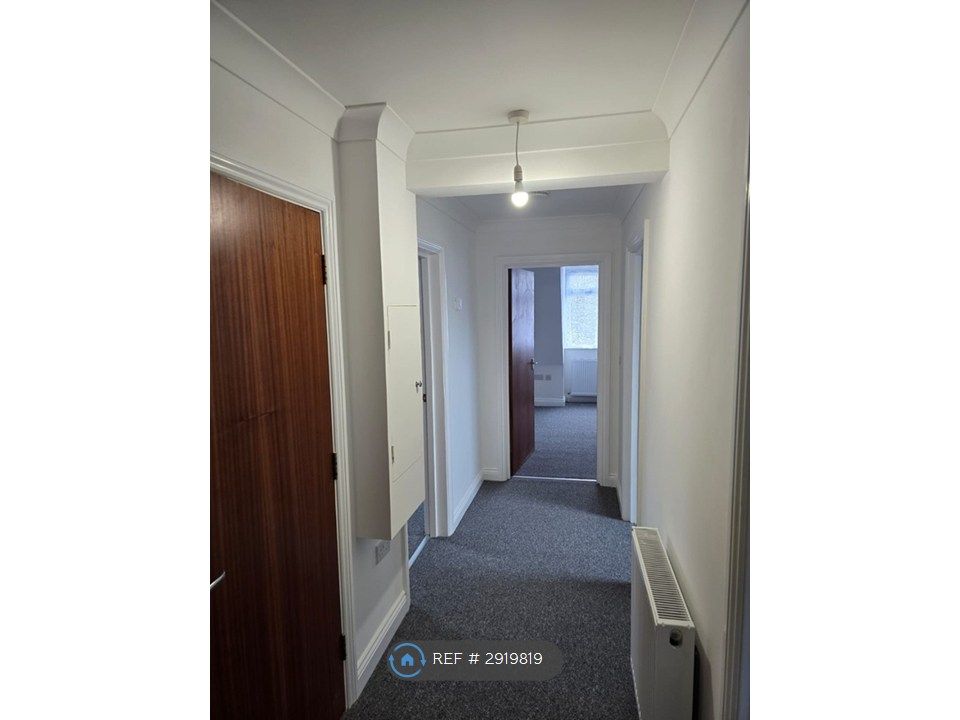 Property photo 2 of 35