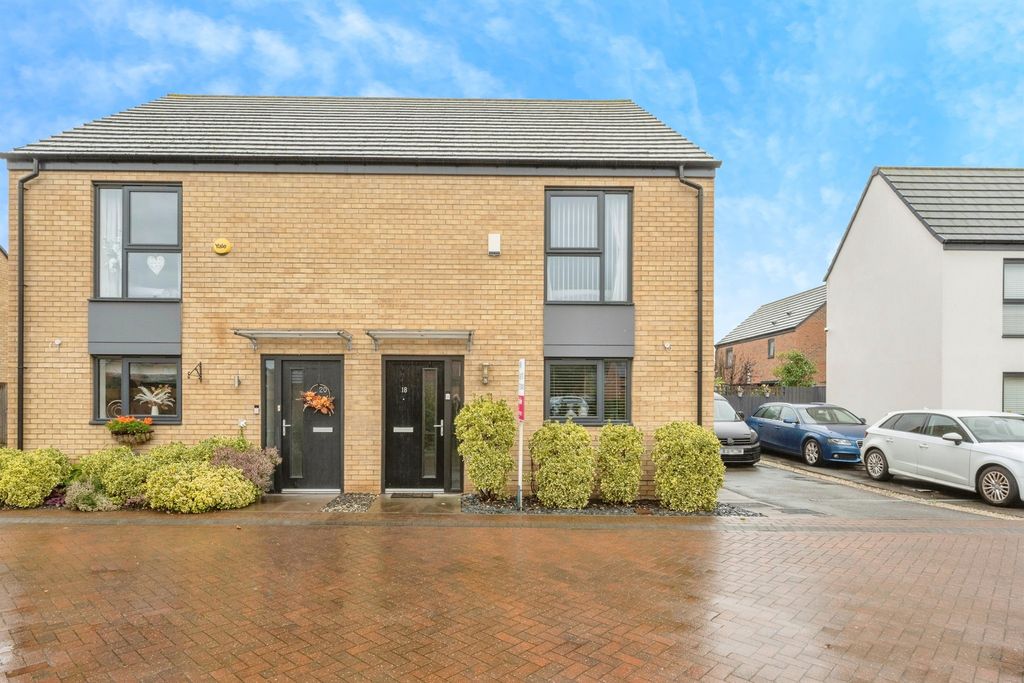 Property photo 1 of 17