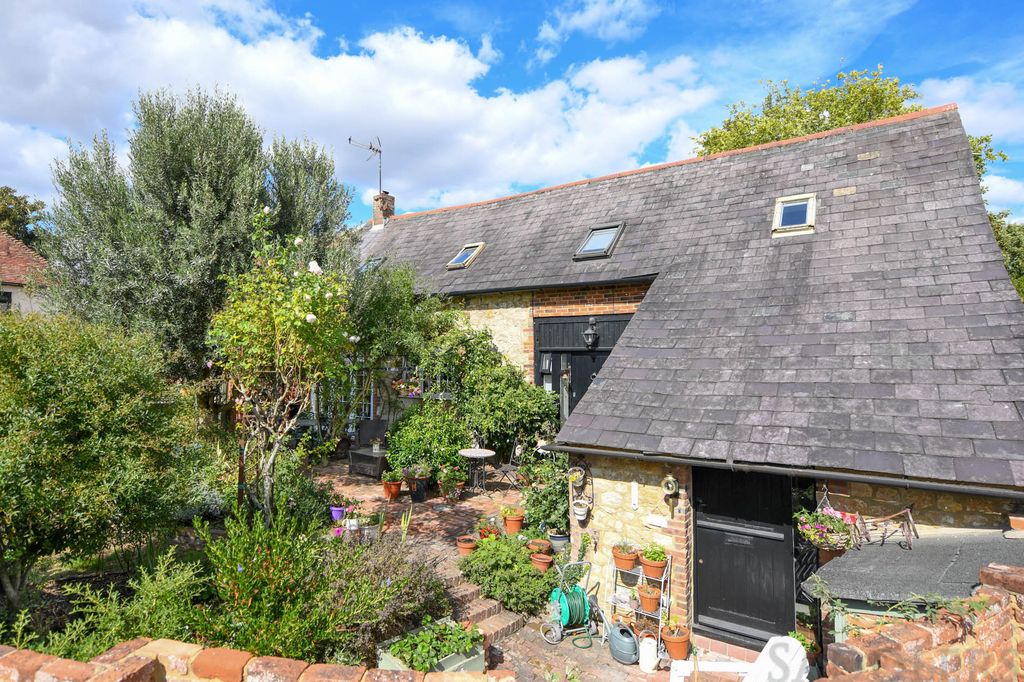 Property photo 1 of 40
