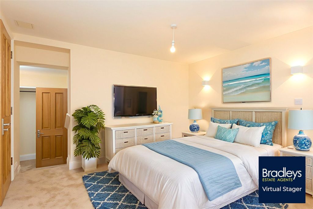 Additional image 4 of 2 bed flat for salePetrellen Court, Penrose Terrace, Penzance TR18