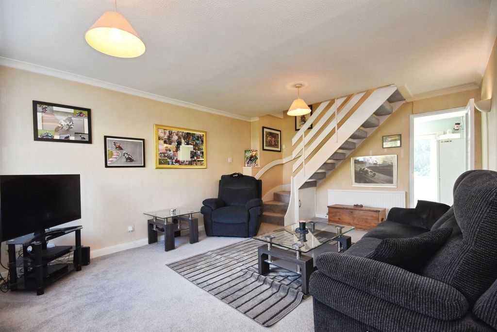 Property photo 3 of 9