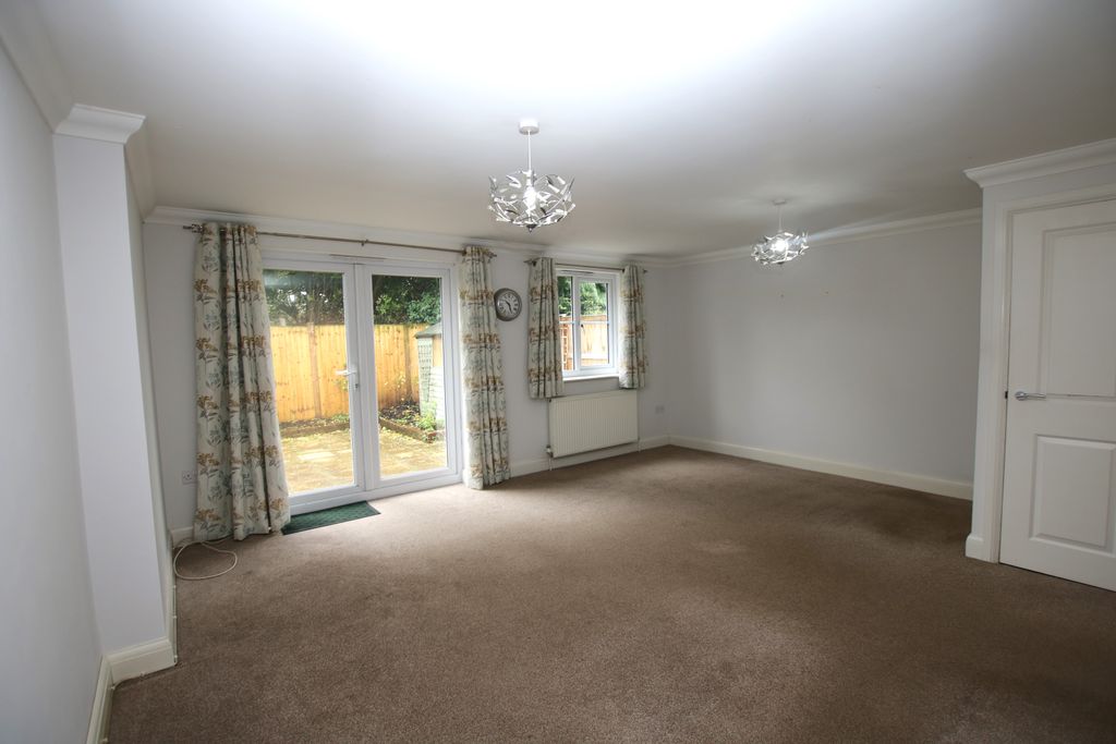 Property photo 3 of 13 Byfordb