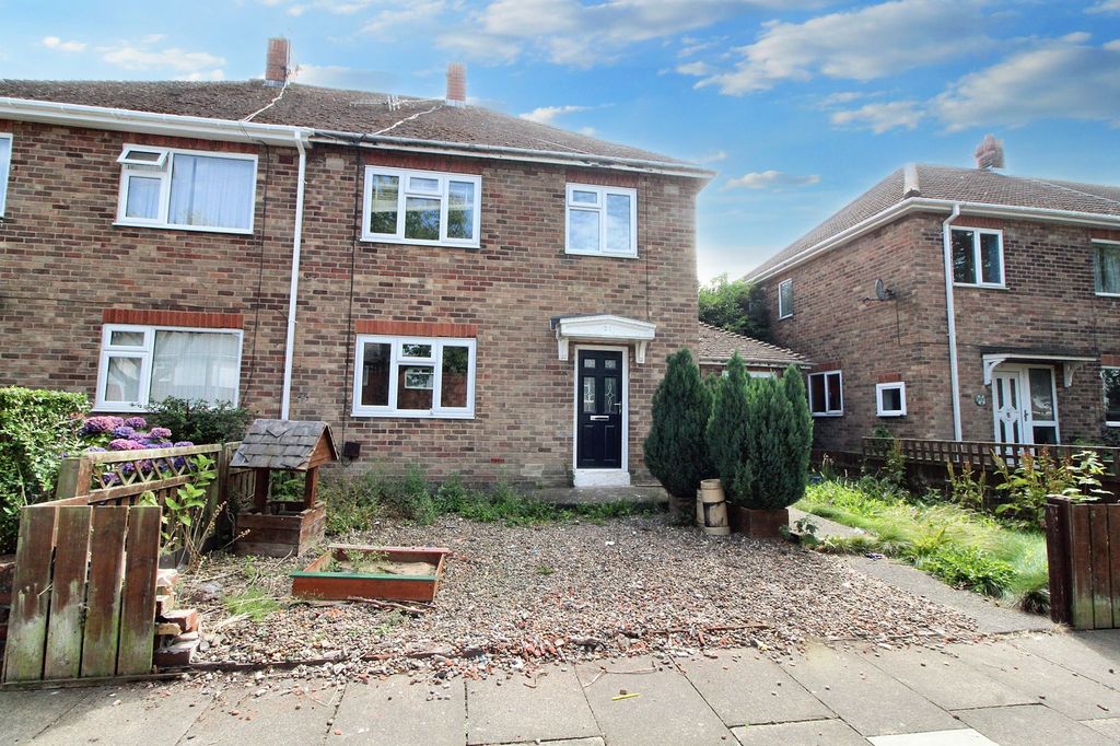 Property photo 1 of 12