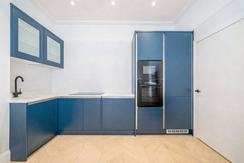 Property photo 3 of 8 Picture No. 11