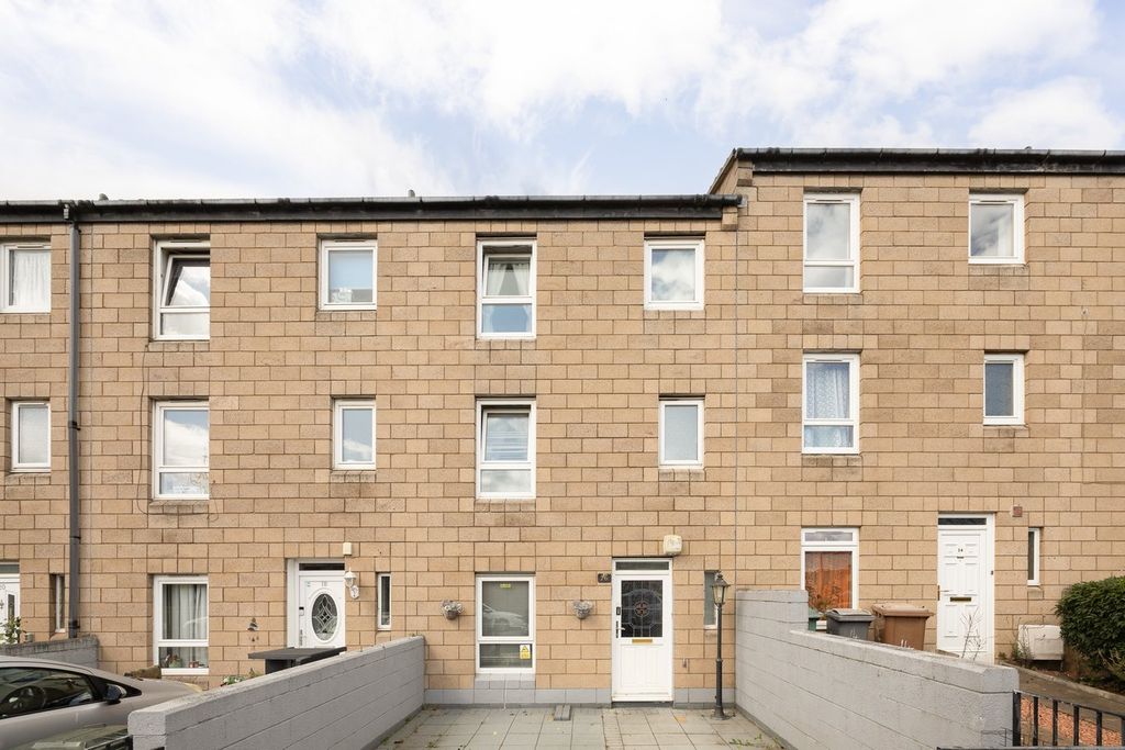 Property photo 1 of 32