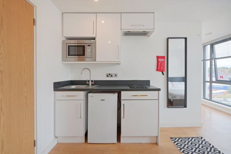 Property photo 3 of 20 Kitchen