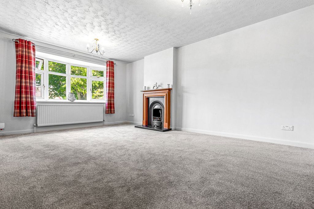 Property photo 3 of 22