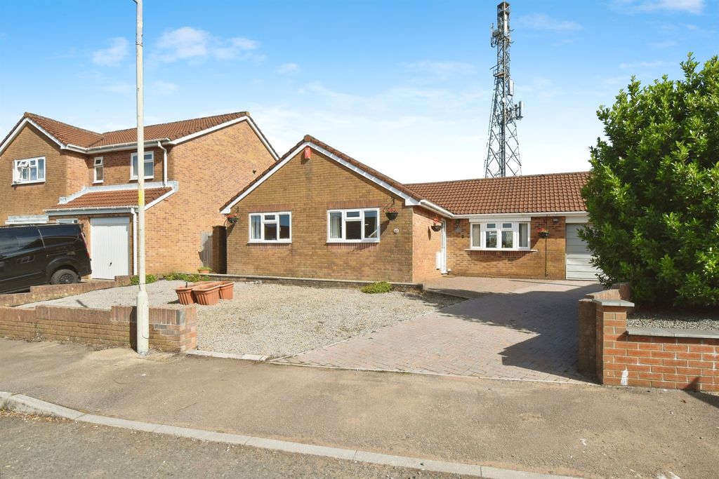 Property photo 3 of 31