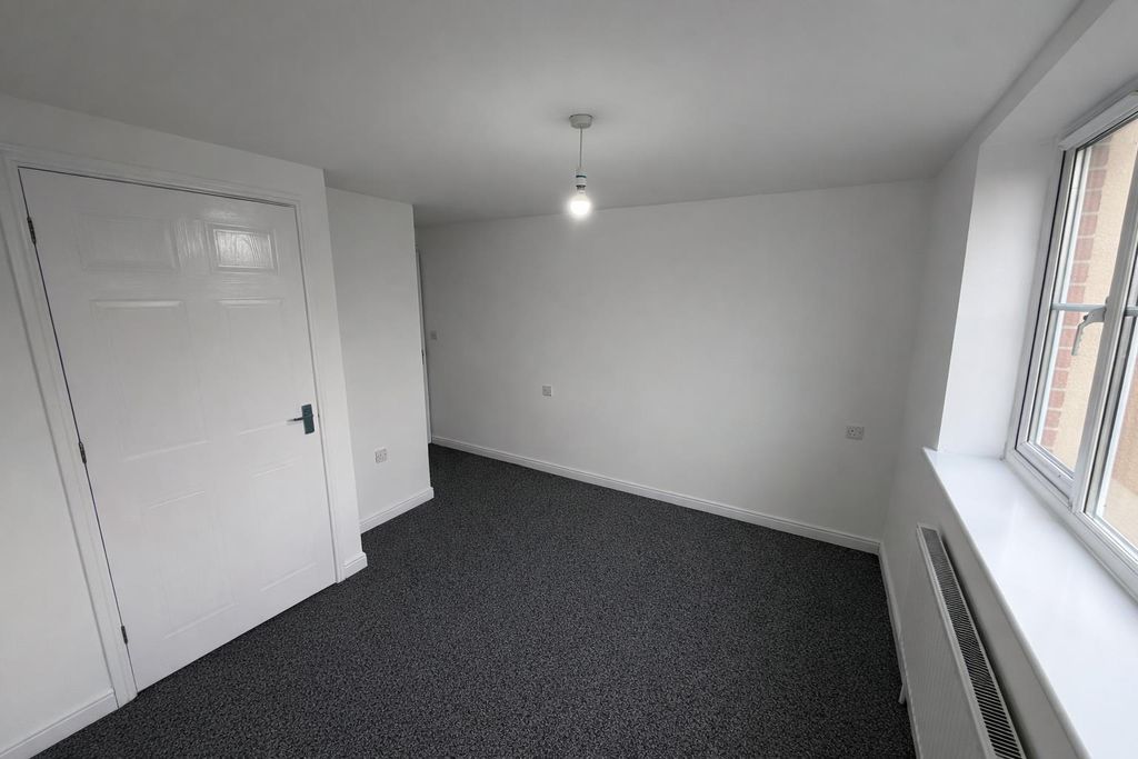 Property photo 3 of 6 Bedroom 1.Png