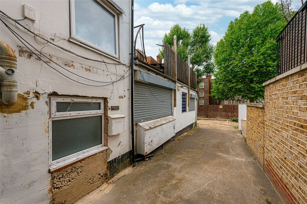 Property photo 2 of 11 Picture No. 17