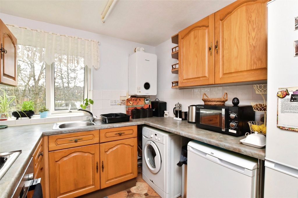 Property photo 3 of 13 Kitchen