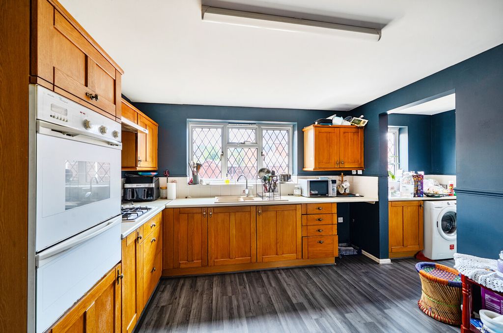 Property photo 2 of 14 150095611