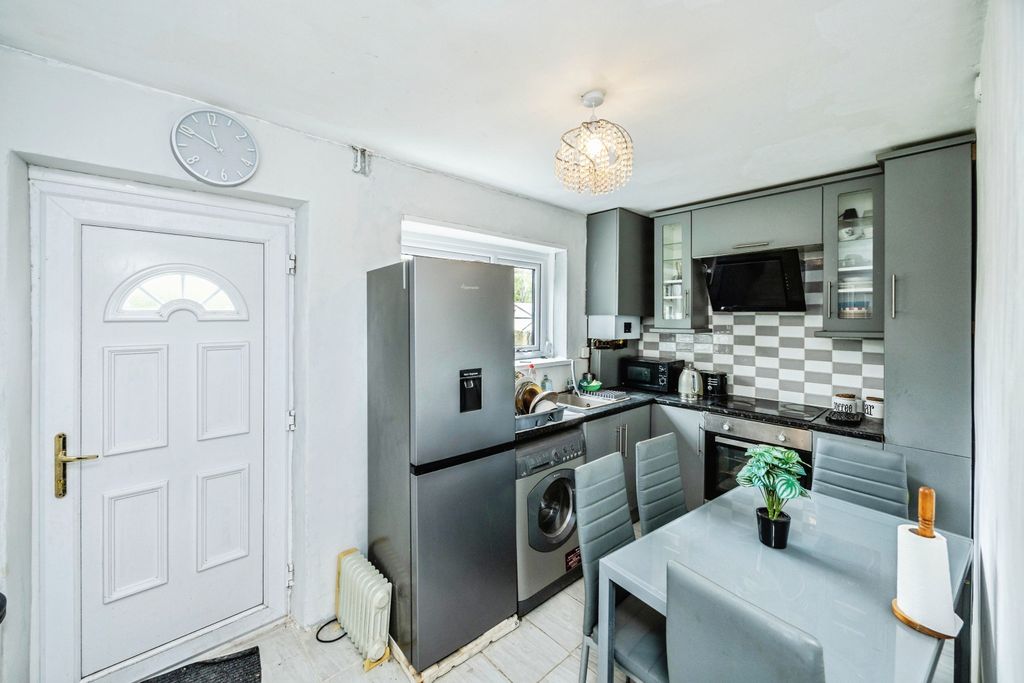 Additional image 4 of 3 bed semi-detached house for saleHighlands Avenue, Huddersfield HD5