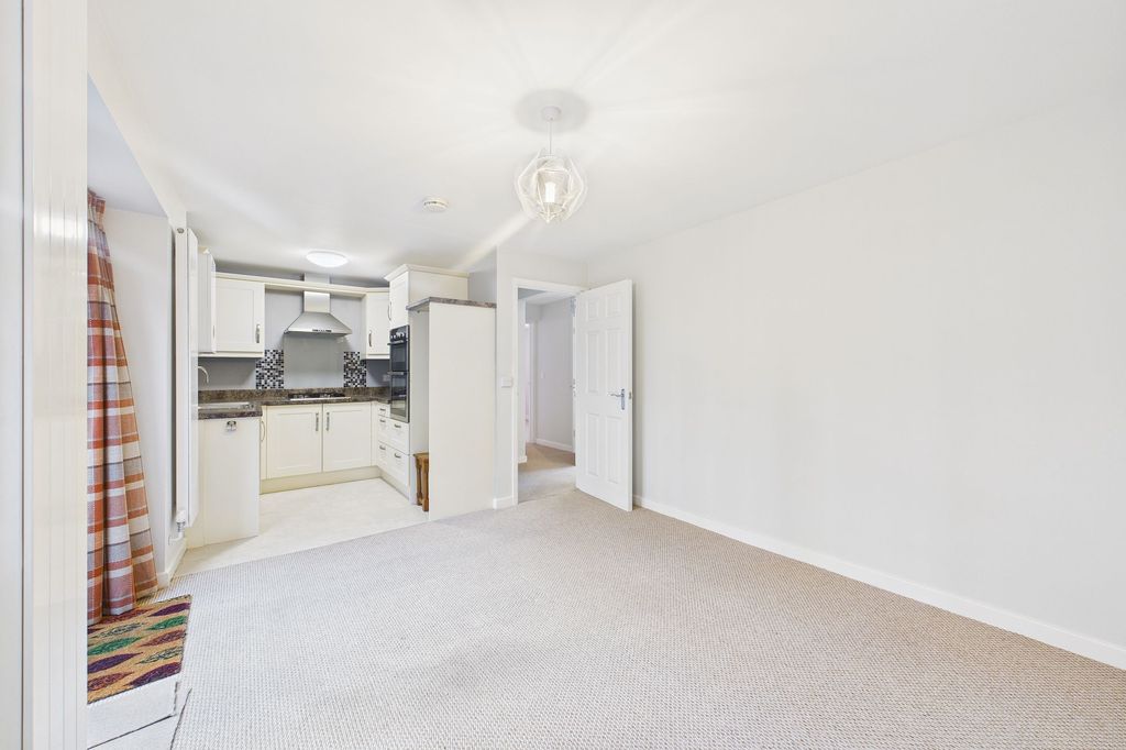 Property photo 3 of 12