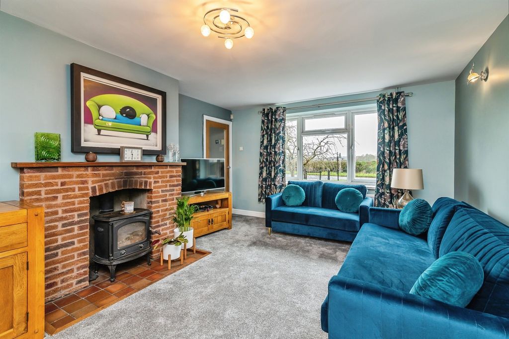 Property photo 3 of 19