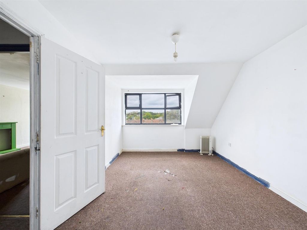 Property photo 3 of 9 5 - Flat 99 The Maytrees.Jpg