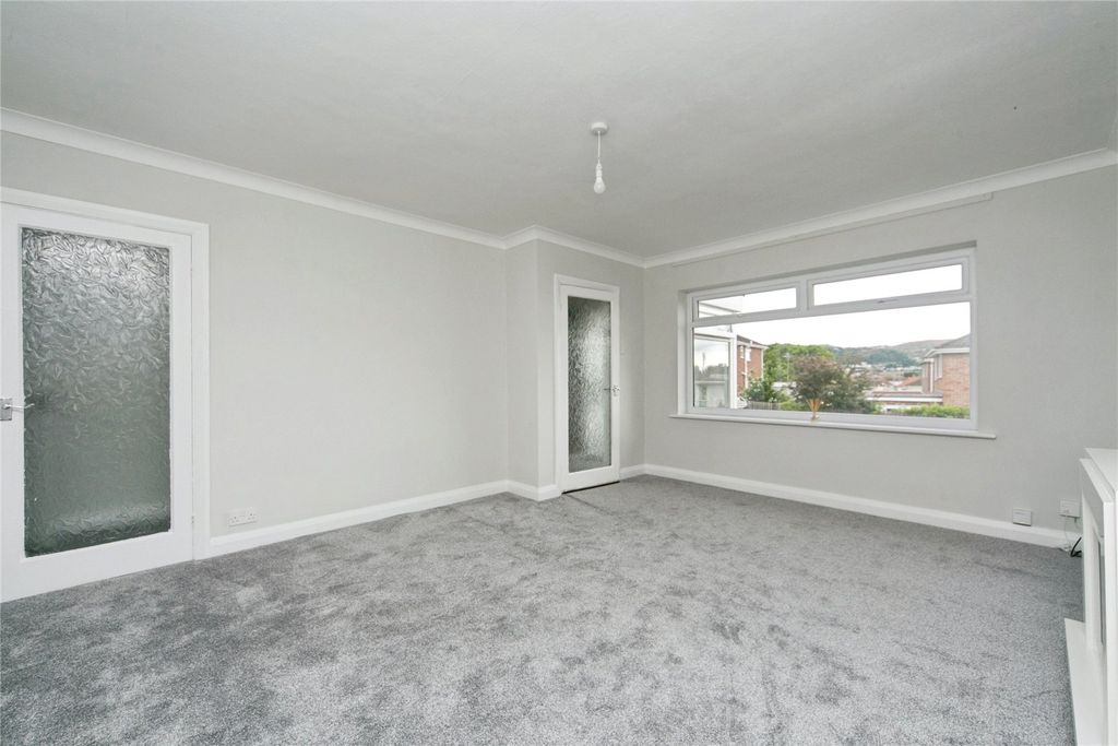 Property photo 3 of 19 Picture No. 06