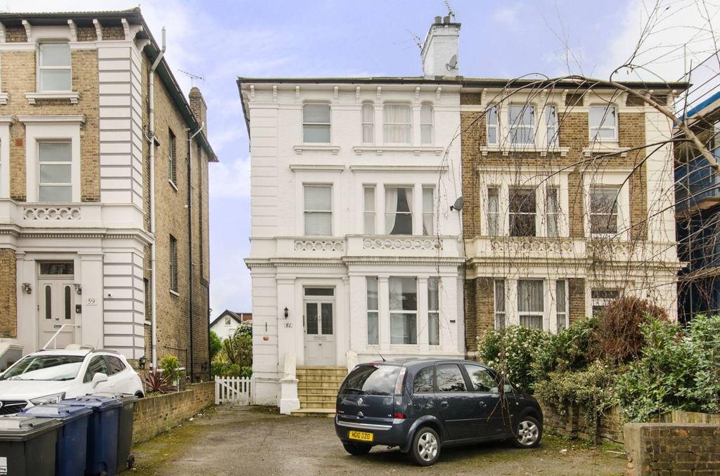 Property photo 2 of 3