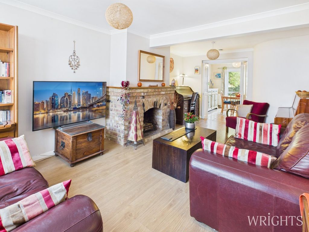 Property photo 2 of 18 Living Room