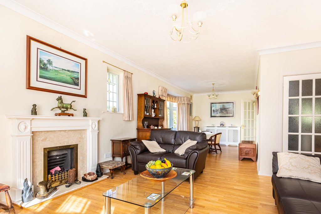 Property photo 3 of 29 346A1615