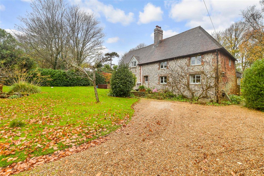 Property photo 1 of 19 Front