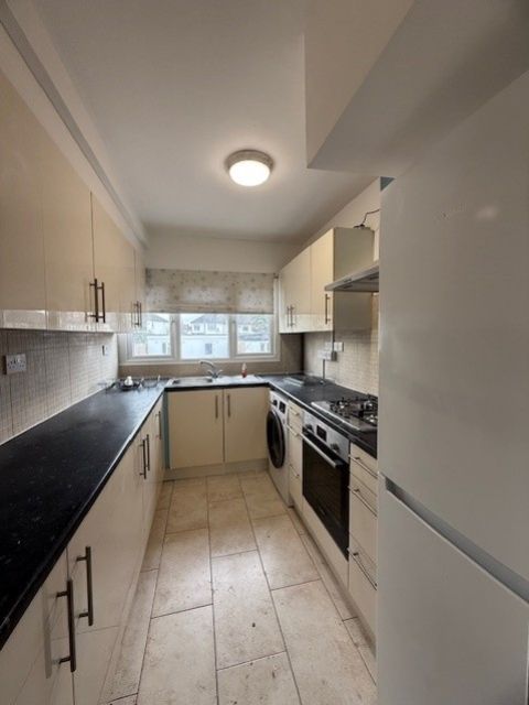 Property photo 3 of 9 2