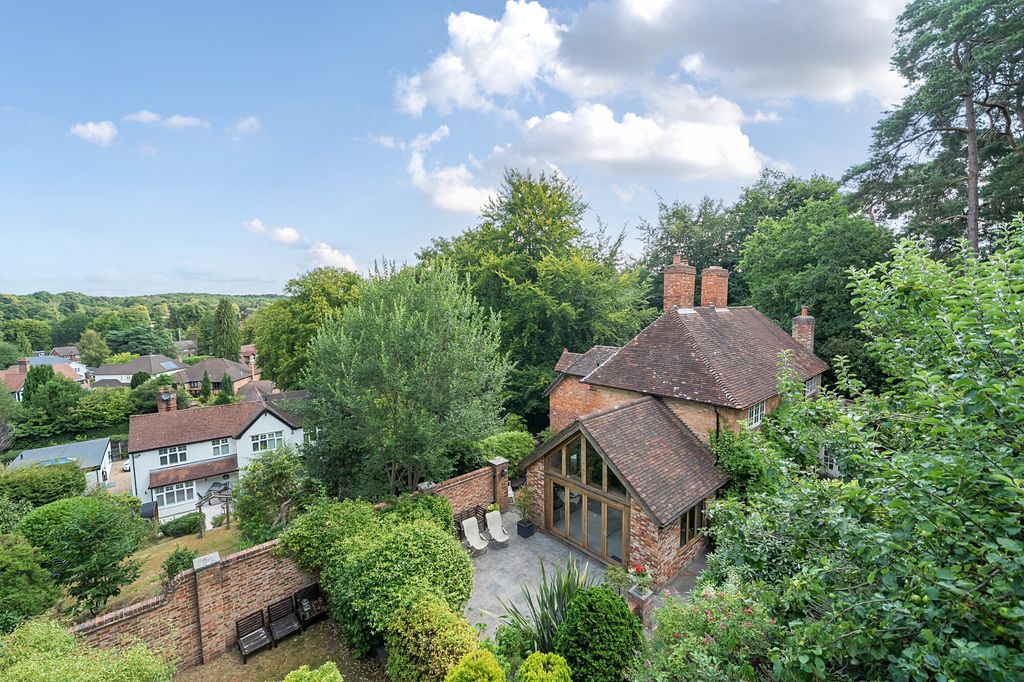 Property photo 1 of 18