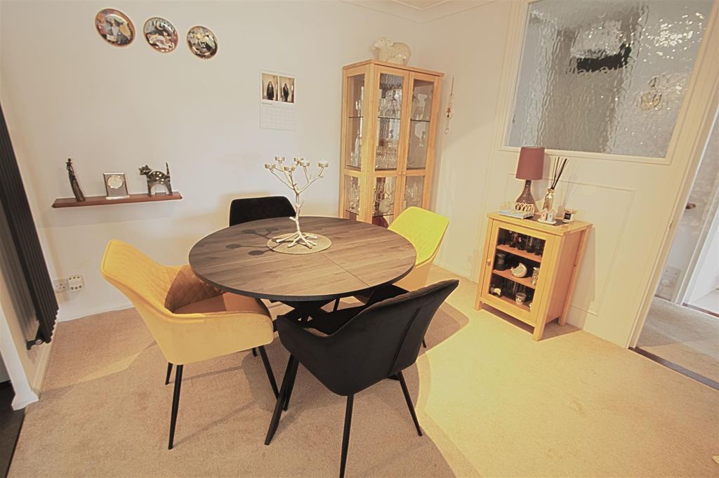 Property photo 3 of 10 Dining Area.Jpg
