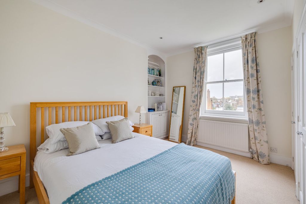 Property photo 2 of 6