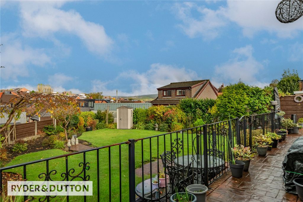 Property photo 3 of 22 Garden