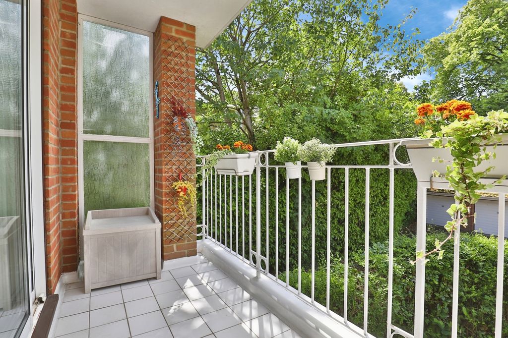 Property photo 3 of 17 Photo