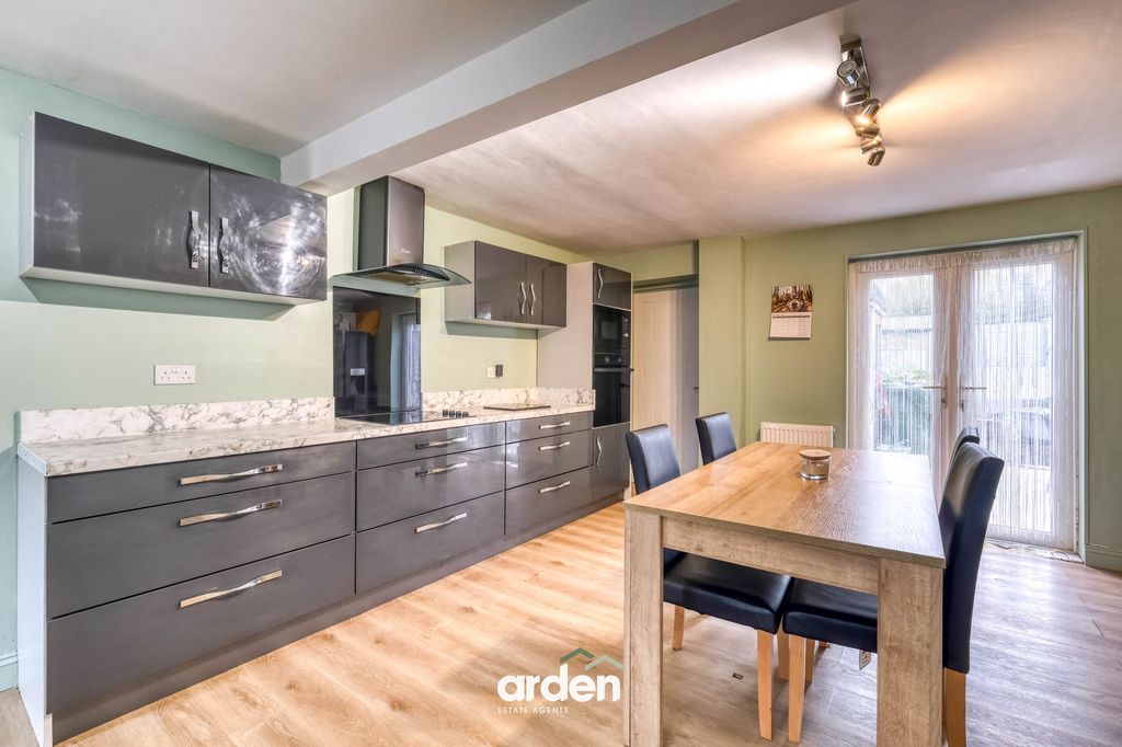 Property photo 2 of 16