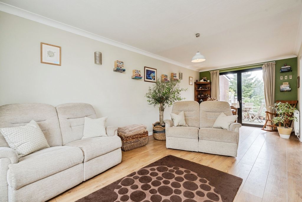 Property photo 2 of 30 Pbox-Img.Jpg