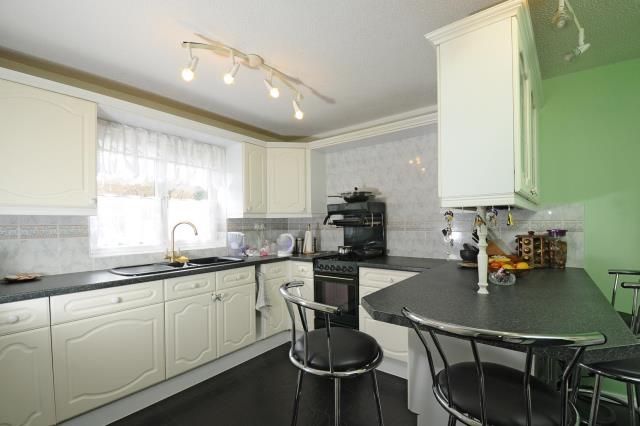 Property photo 2 of 15 Kitchen