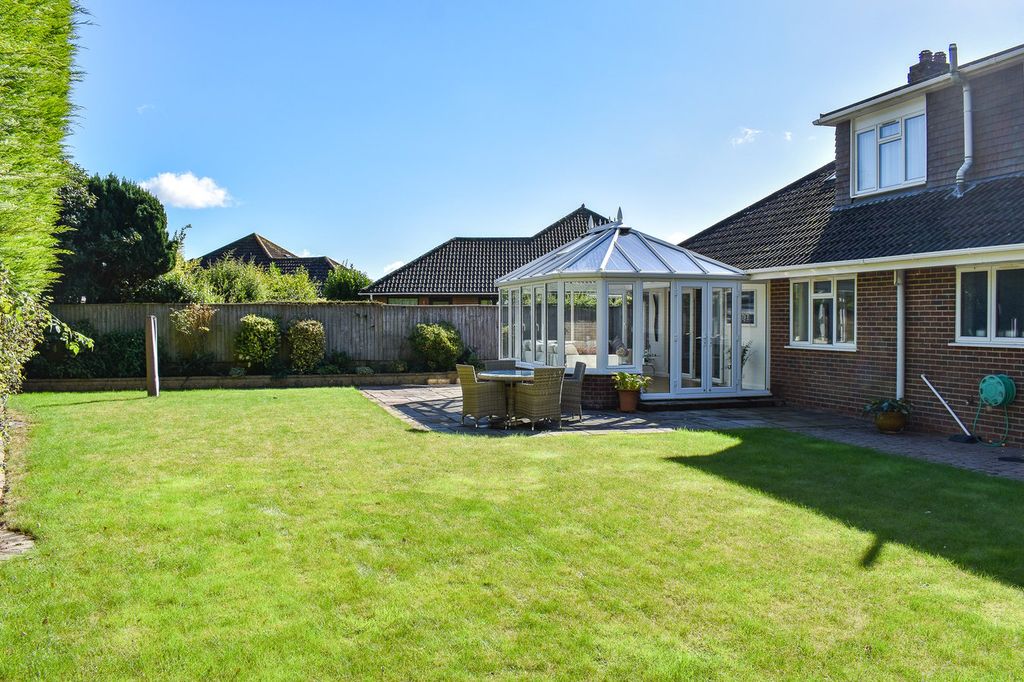 Property photo 3 of 40