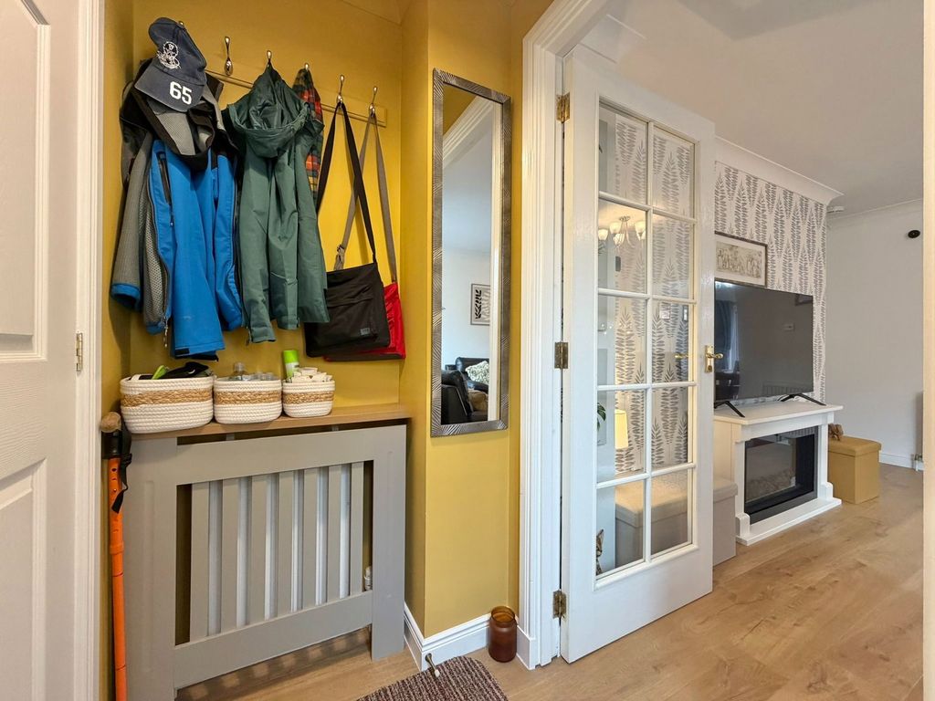 Property photo 2 of 30