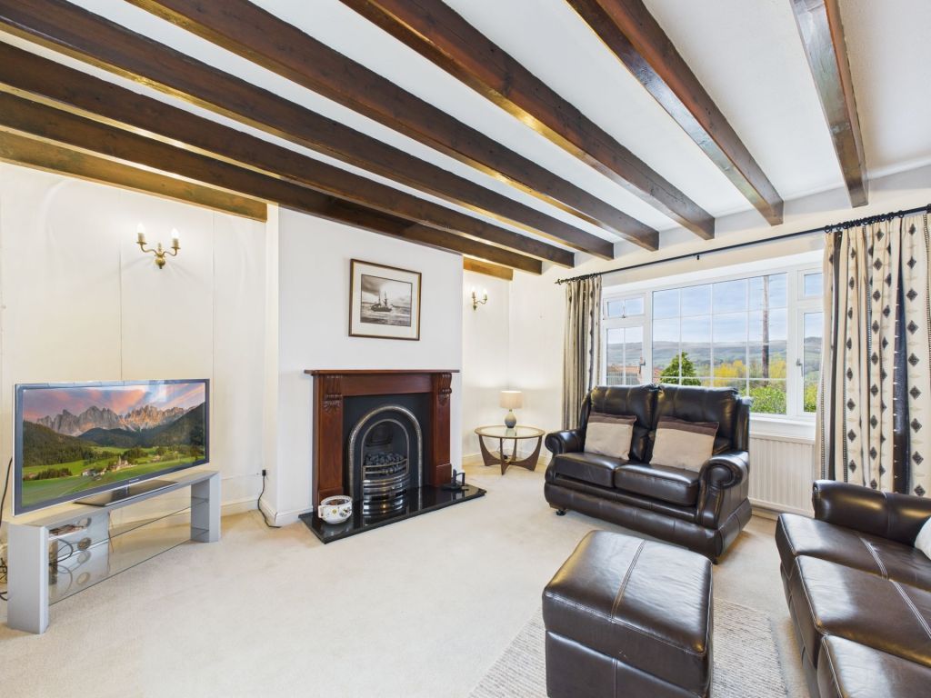 Property photo 2 of 25