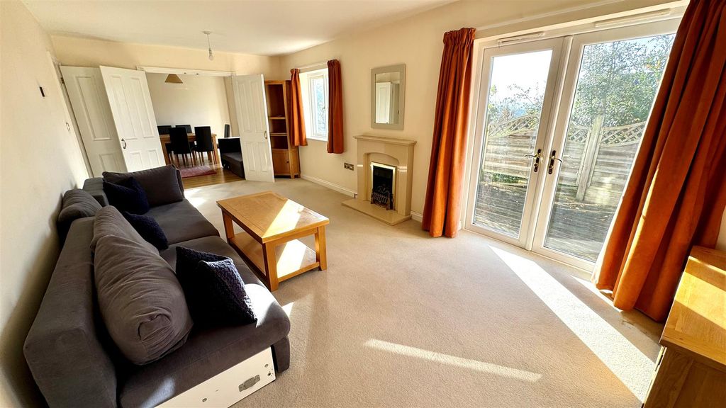 Property photo 3 of 15 10.Jpg