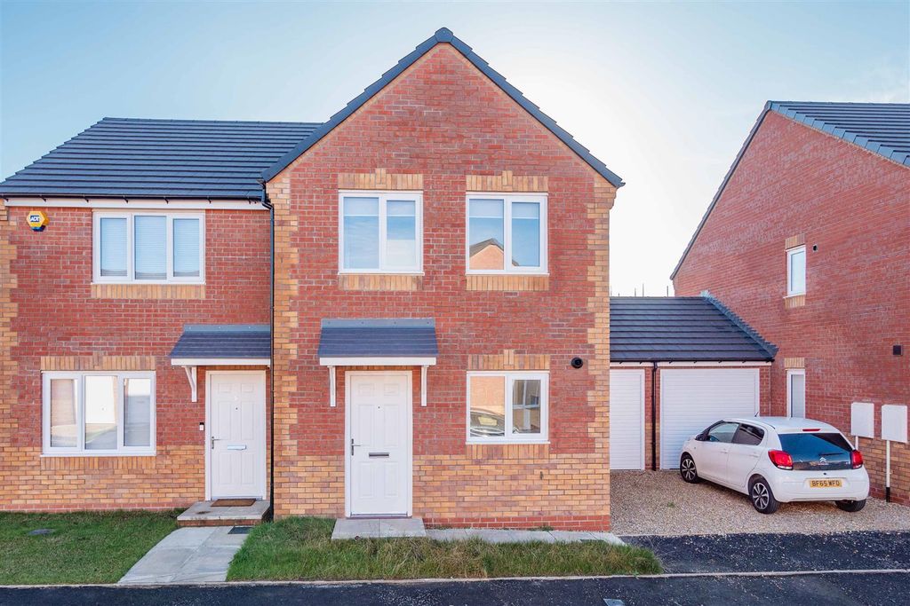 Property photo 2 of 19 External_1.Jpg