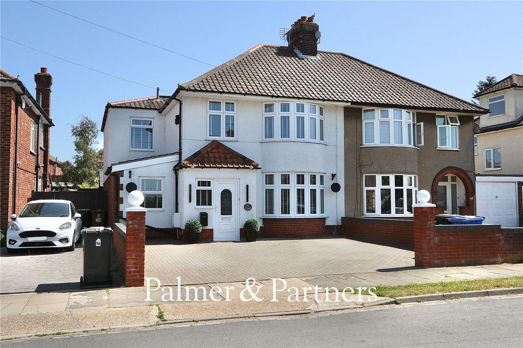 Property photo 1 of 48 Picture No. 03