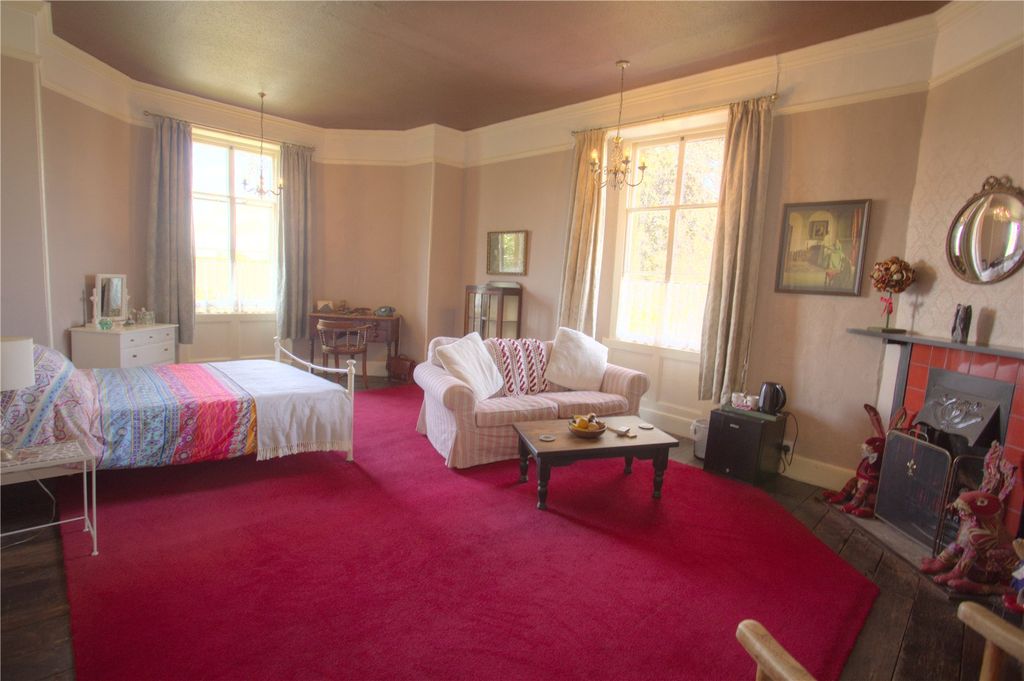 Property photo 2 of 26 Picture No. 05
