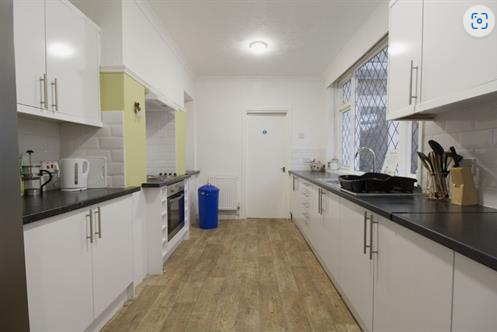 Property photo 1 of 2