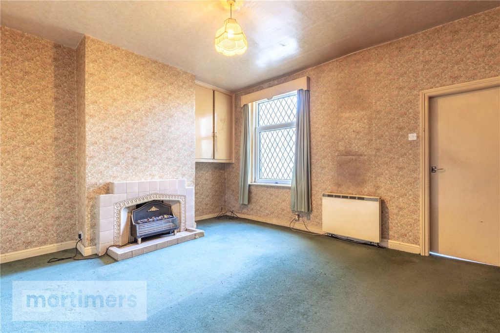 Property photo 2 of 16 Dining Room