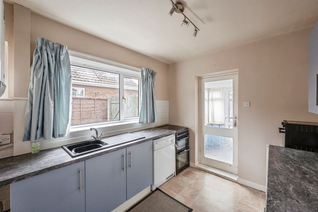 Property photo 2 of 13