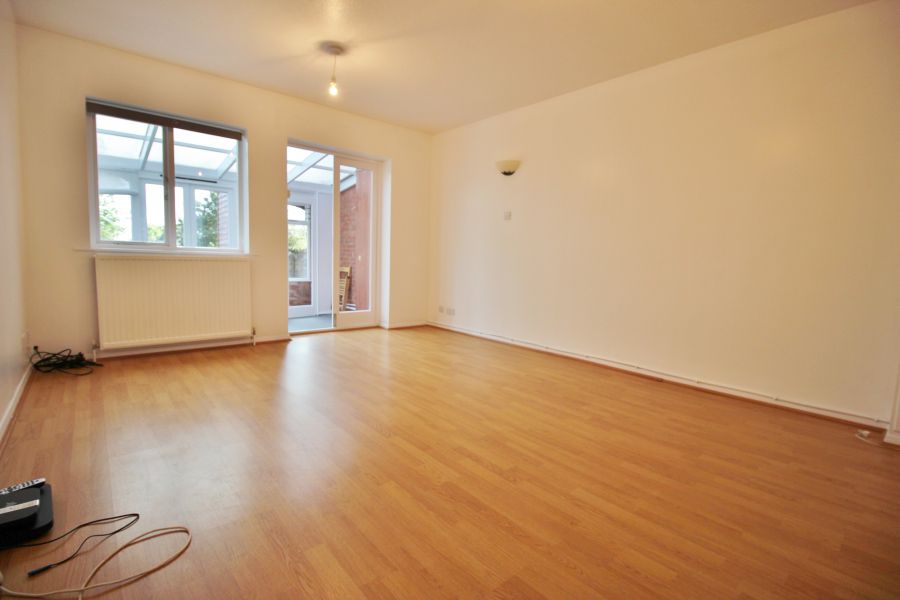 Property photo 3 of 11 Living Room