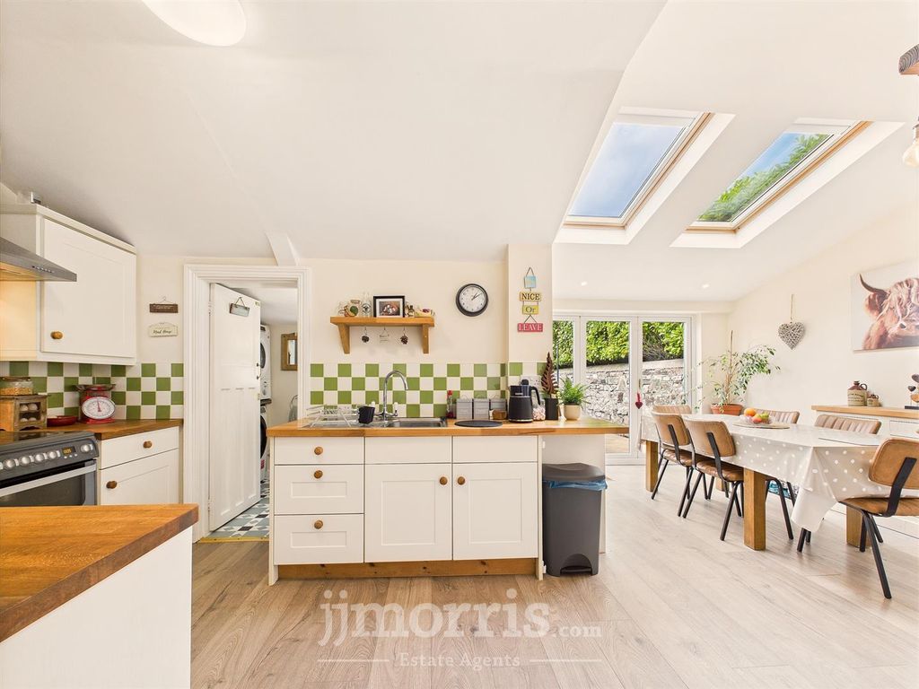 Property photo 3 of 35 Kitchen Diner
