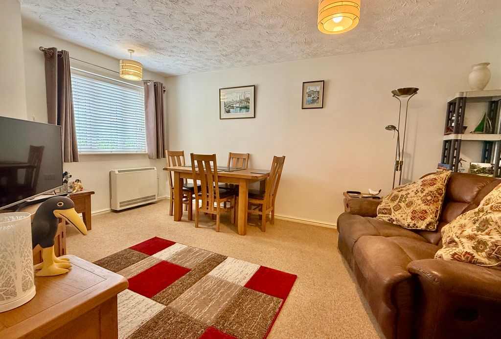 Property photo 2 of 13 Img_4497