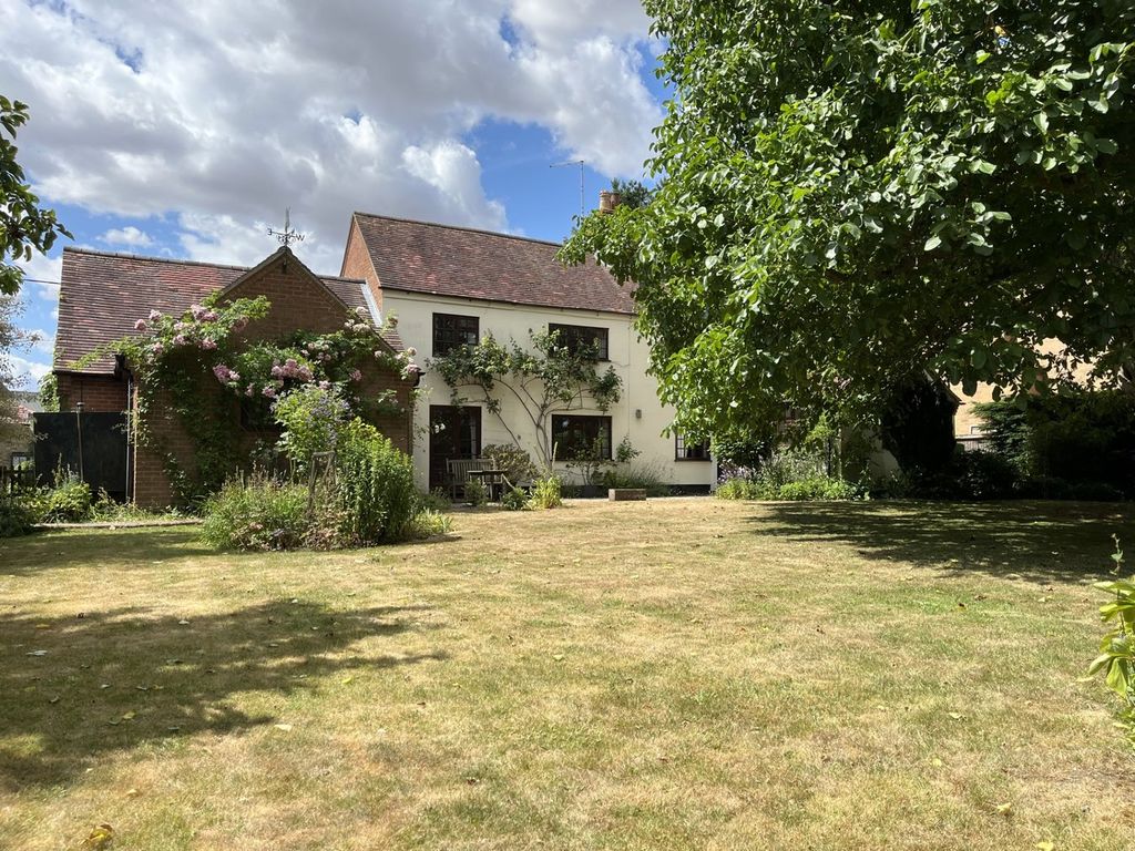 Property photo 1 of 23